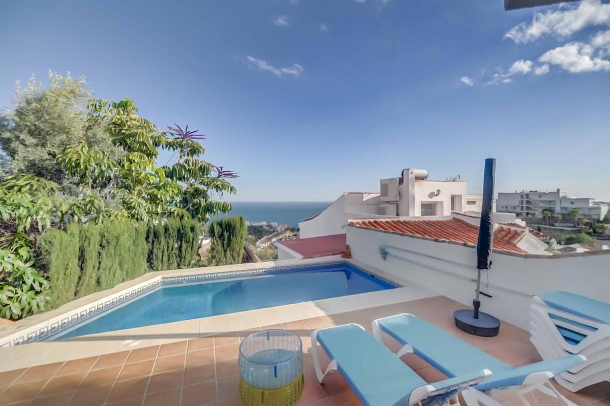 129 - Stunning Townhouse With Private Pool & Views, Apartment Benalmadena